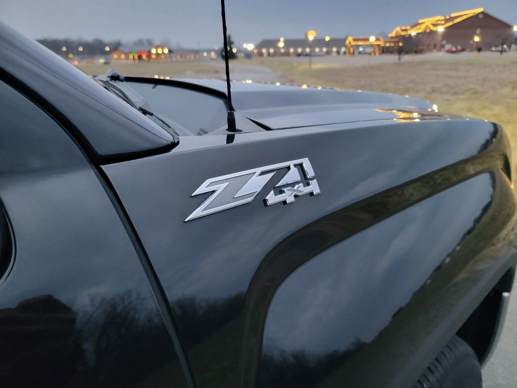 Used 2017 GMC Sierra 1500 SLE w/ SLE Value Package image 32