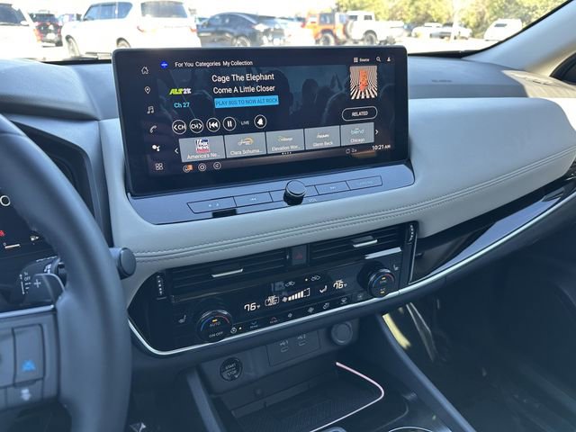 Certified 2025 Nissan Rogue SL w/ SL Premium Package AWD/4WD image 28