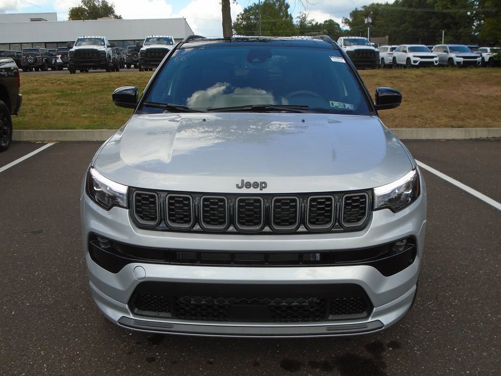 New 2025 Jeep Compass Limited w/ High Altitude Package image 5