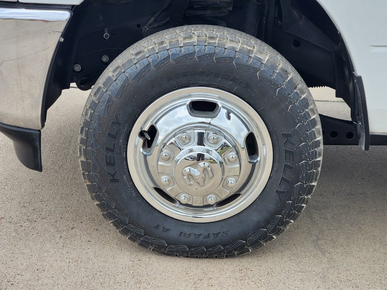 Used 2024 RAM 3500 Tradesman w/ Chrome Appearance Group image 11