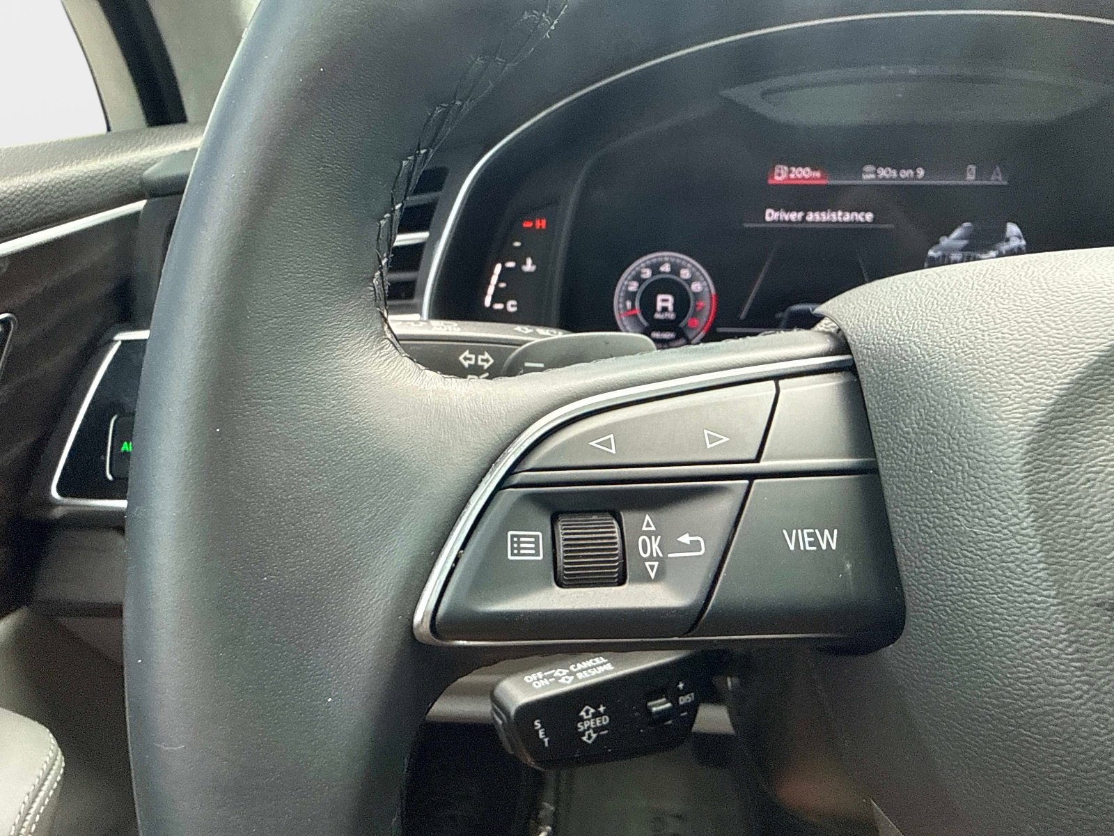 Used 2022 Audi Q7 3.0T Prestige image 32