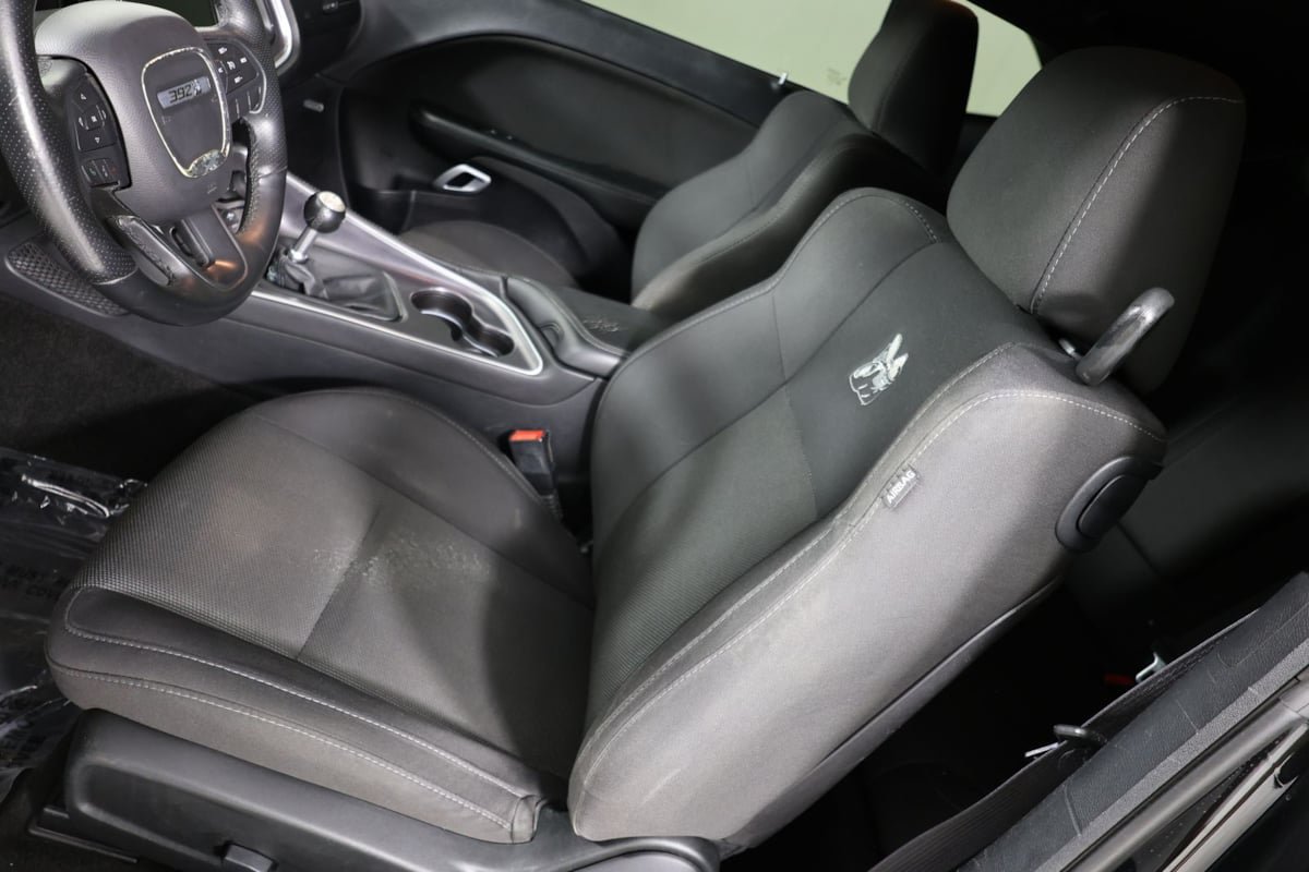 Used 2015 Dodge Challenger R/T Scat Pack RWD image 9