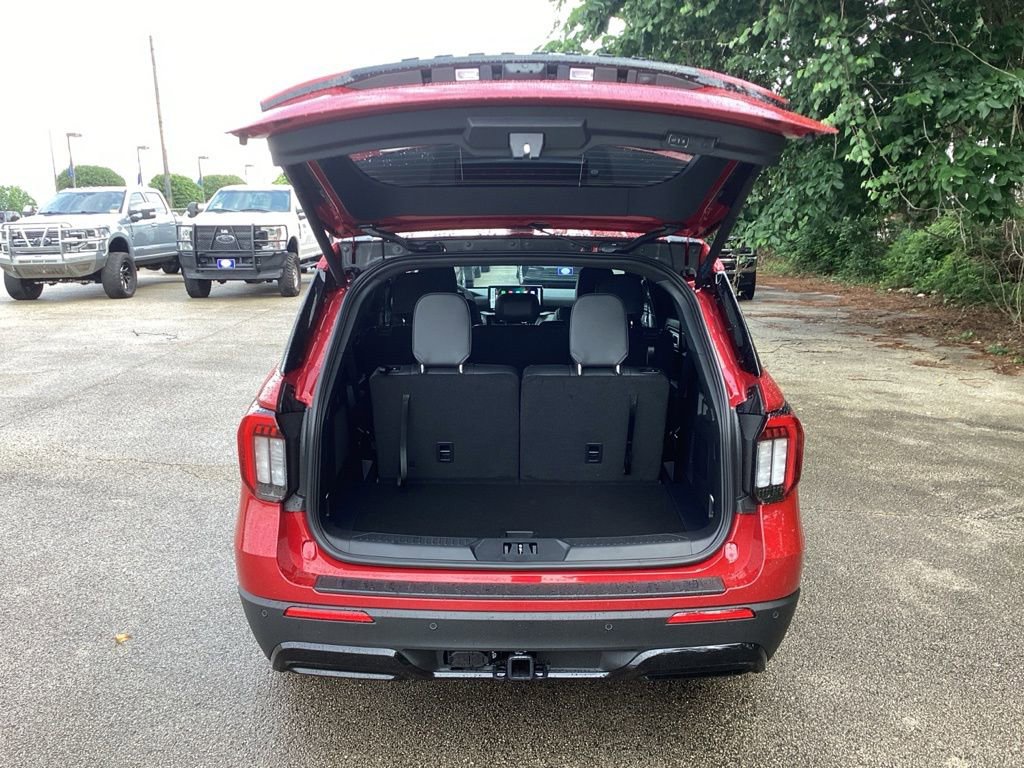 New 2026 Ford Explorer ST-Line RWD image 9