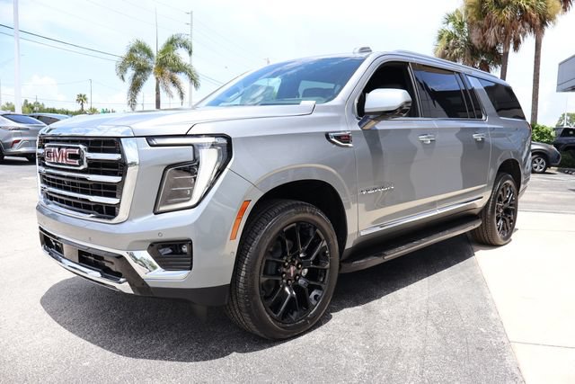 New 2026 GMC Yukon XL Elevation w/ Elevation Premium Package AWD/4WD image 4