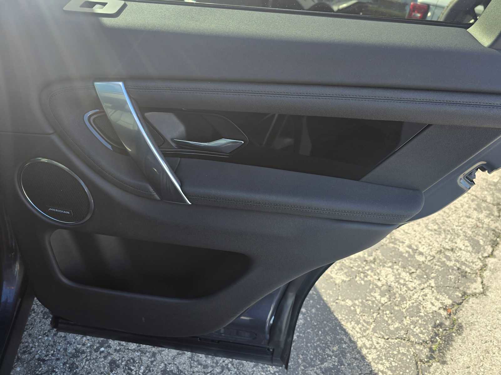 Used 2025 Land Rover Discovery Sport S image 13