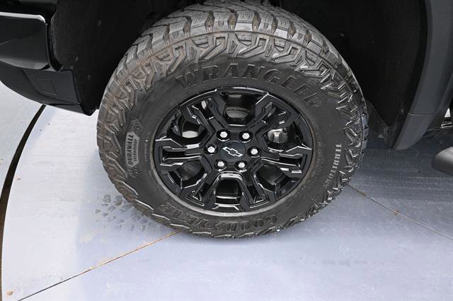 Used 2024 Chevrolet Silverado 1500 ZR2 w/ Technology Package AWD/4WD image 23