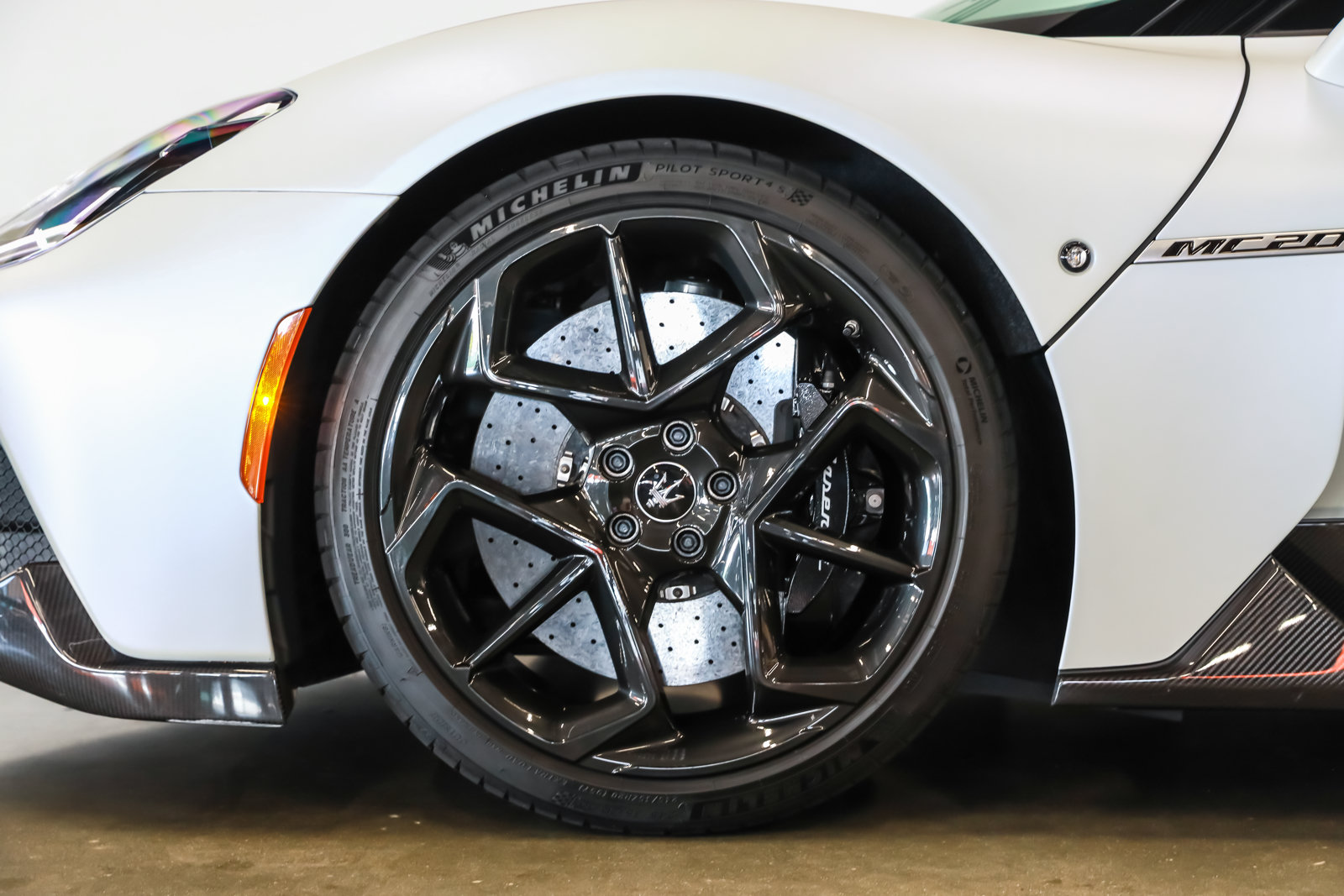 Used 2022 Maserati MC20 Coupe RWD image 21
