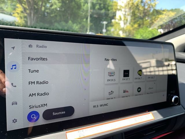 Used 2024 Toyota Prius Prime FWD image 24