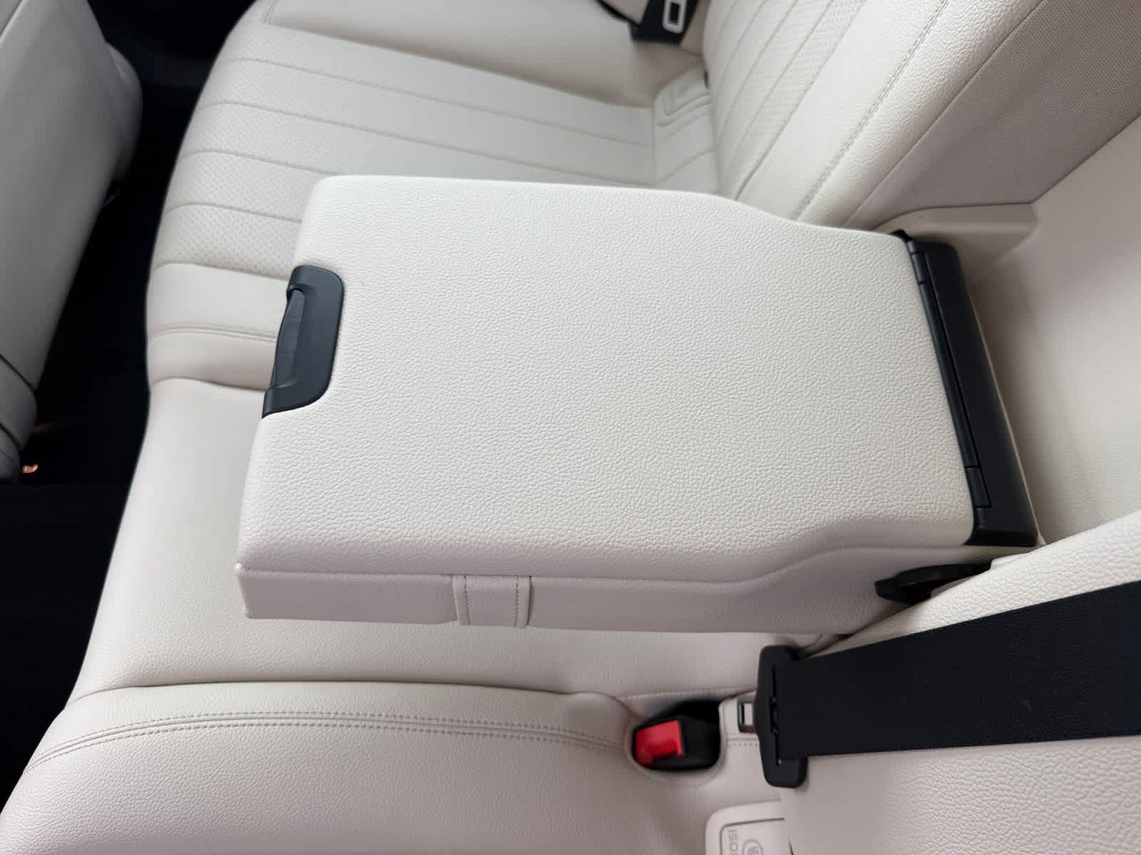 Certified 2022 Mercedes-Benz E 350 4MATIC Sedan image 17