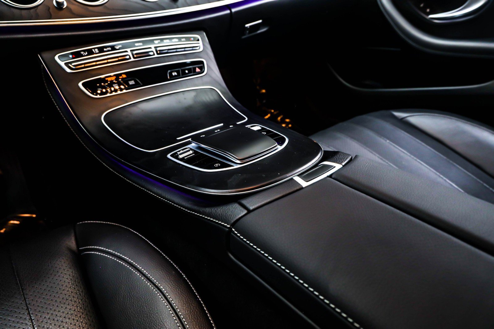 Used 2022 Mercedes-Benz E 350 Sedan image 7