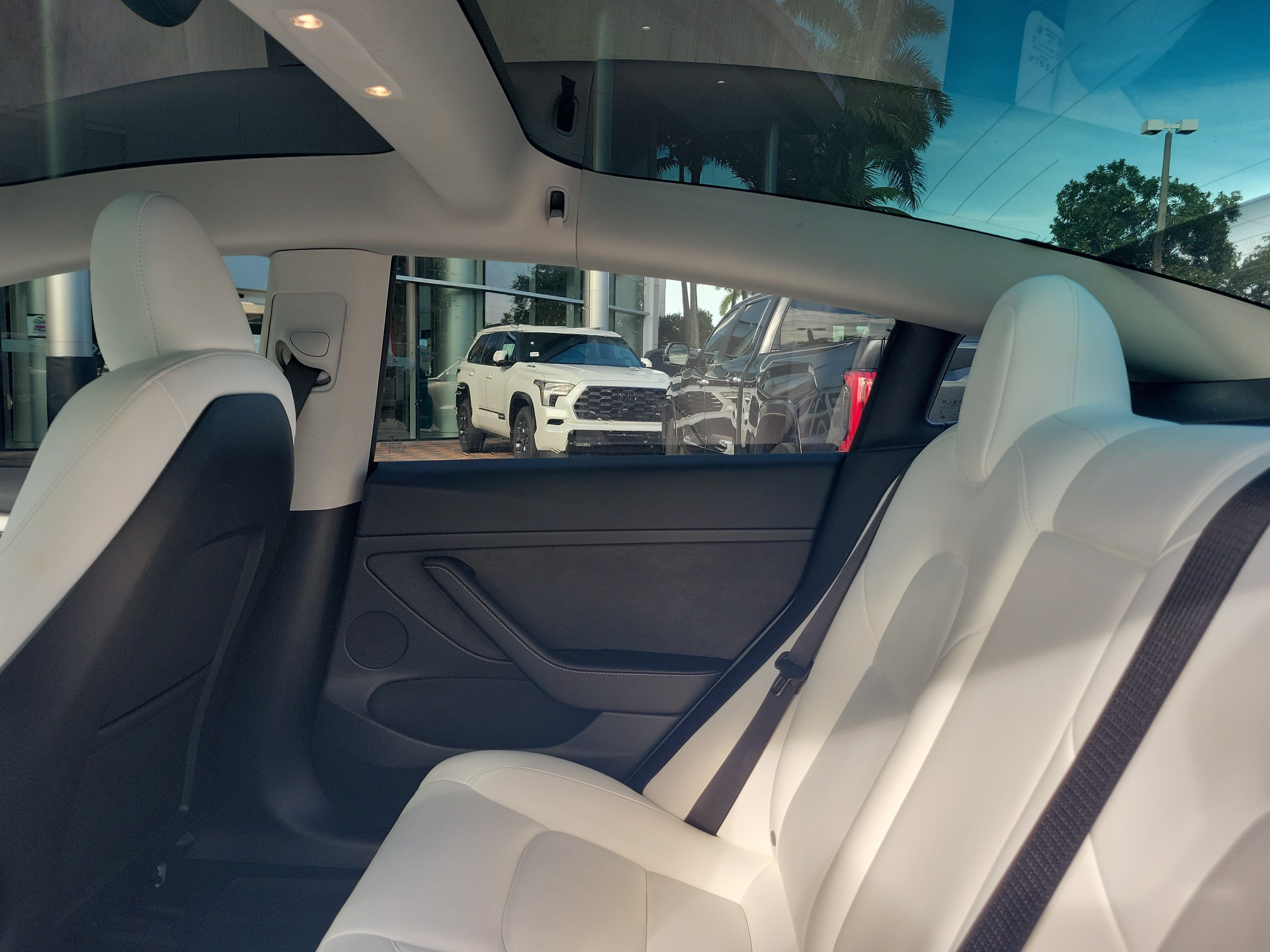 Used 2023 Tesla Model 3 Standard Range RWD image 15