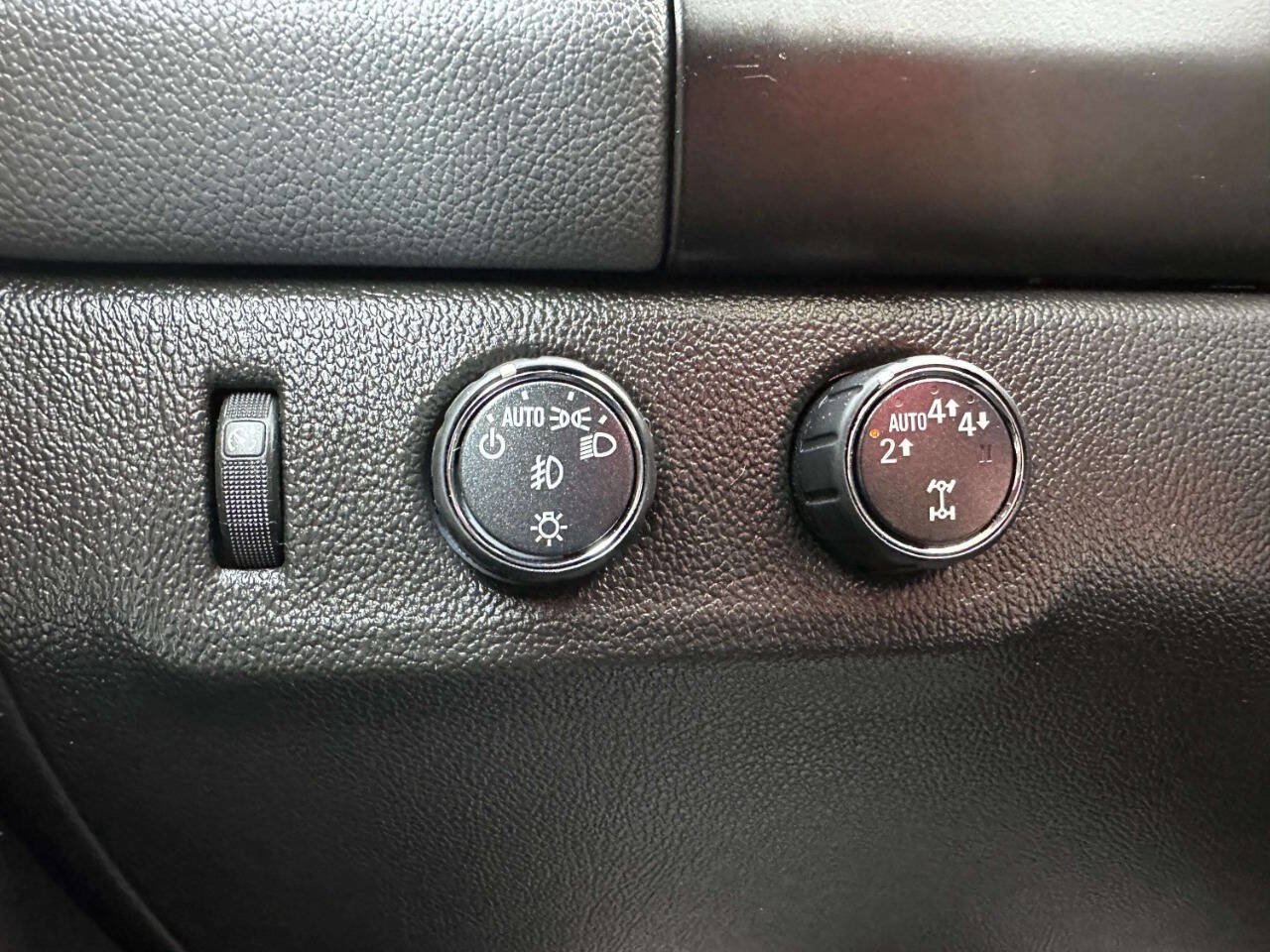 Used 2019 Chevrolet Colorado Z71 AWD/4WD image 30