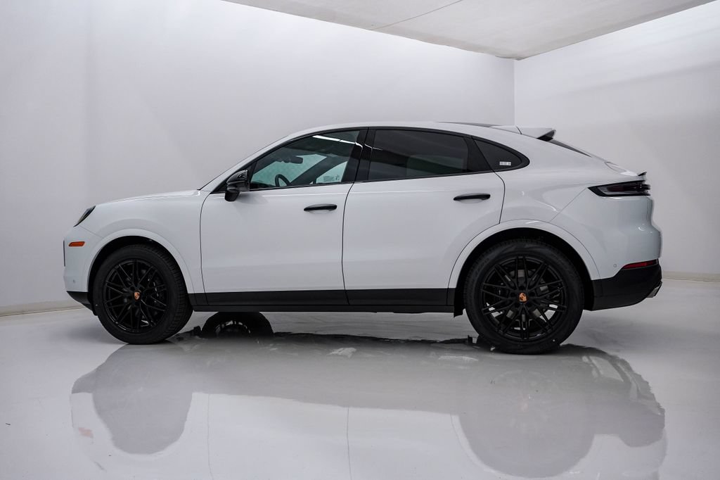 New 2026 Porsche Cayenne Coupe AWD/4WD image 2