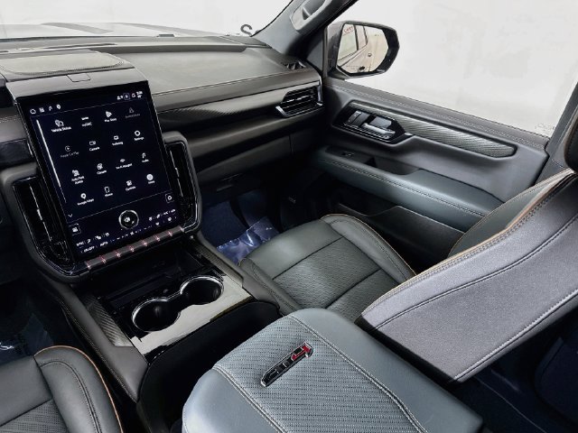 Used 2025 GMC Yukon AT4 w/ Premium Trailering Package AWD/4WD image 24