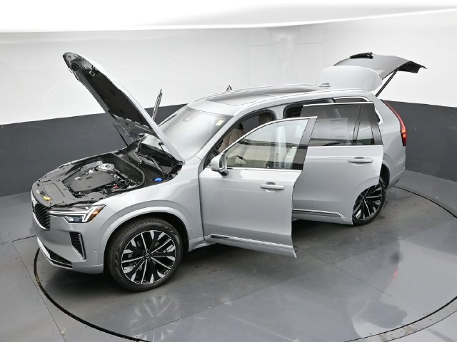 New 2026 Volvo XC90 B6 Plus w/ Protection Package Premier AWD/4WD image 54