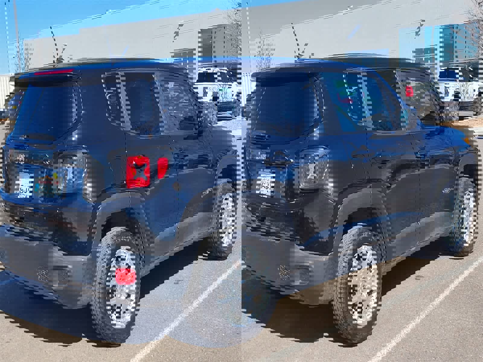 Used 2023 Jeep Renegade Latitude image 5