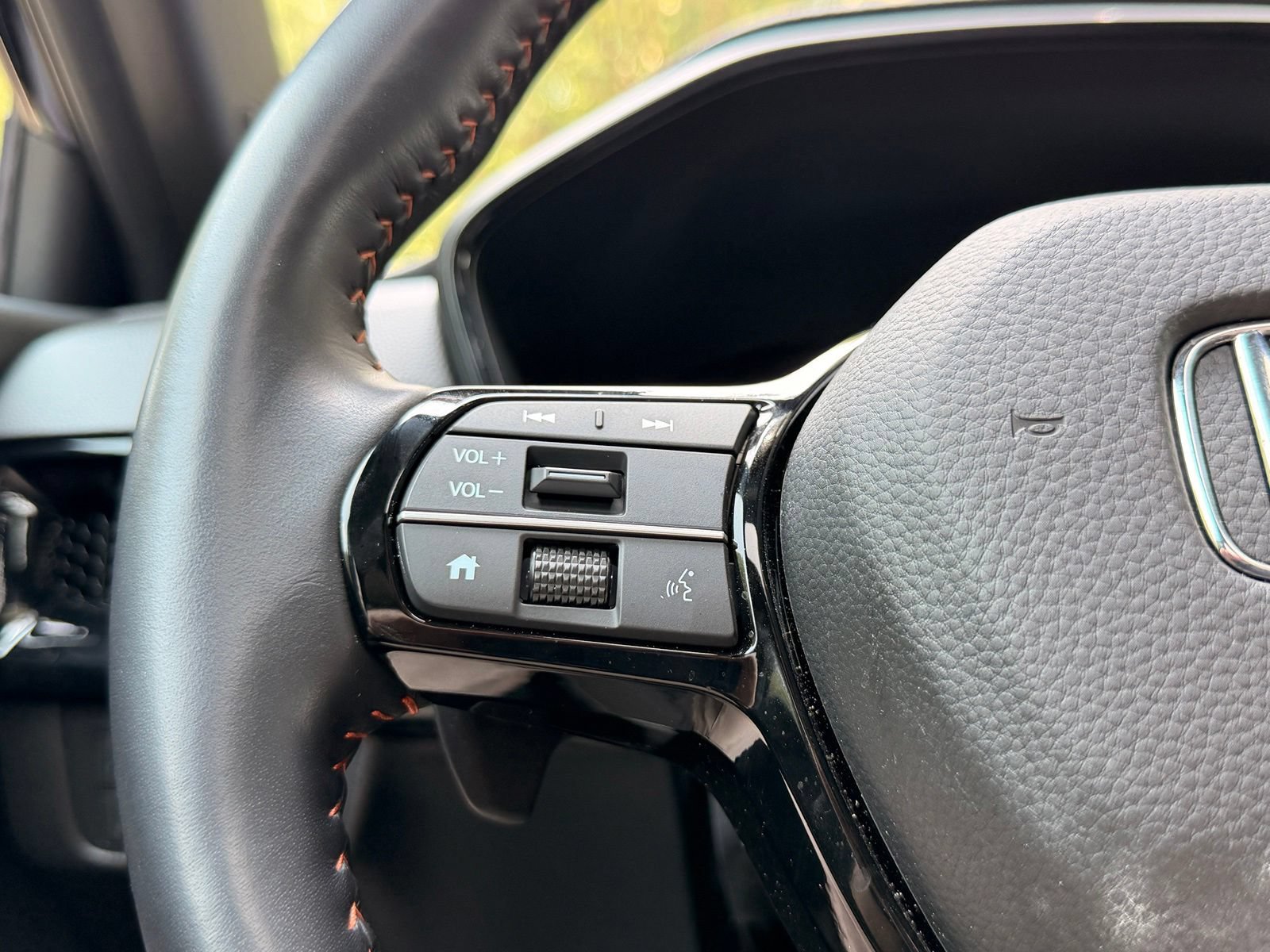 Used 2025 Honda CR-V Sport Touring image 22