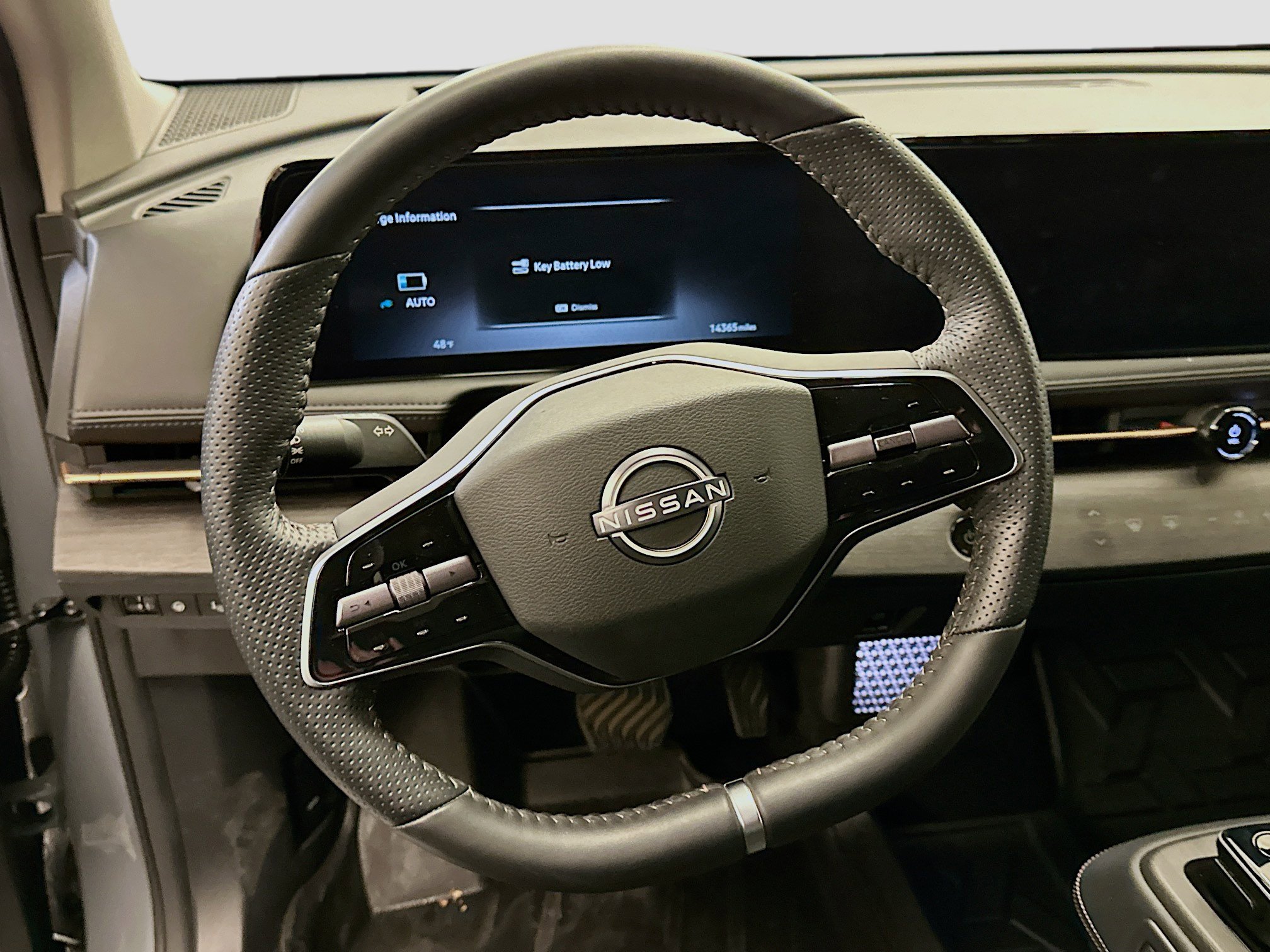 Used 2023 Nissan Ariya AWD image 18