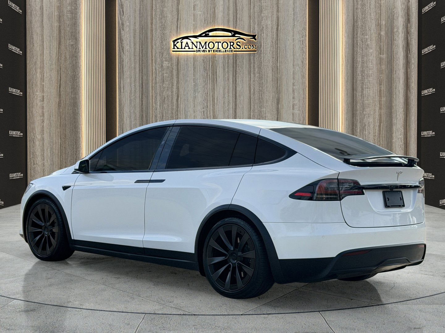 Used 2023 Tesla Model X image 11