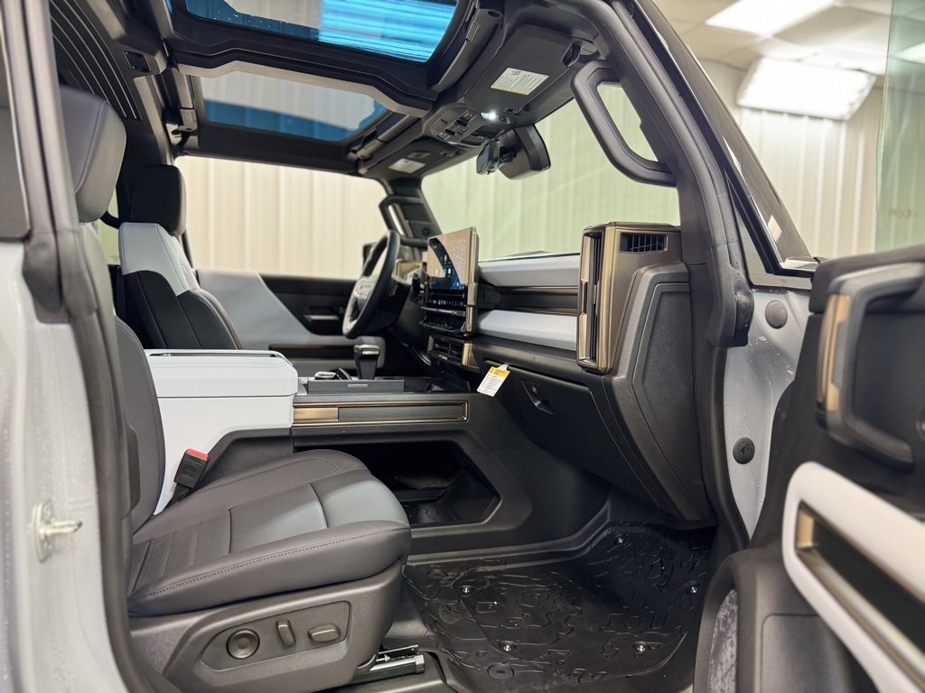 New 2025 GMC Hummer EV 2X w/ LPO, Sport Package image 27
