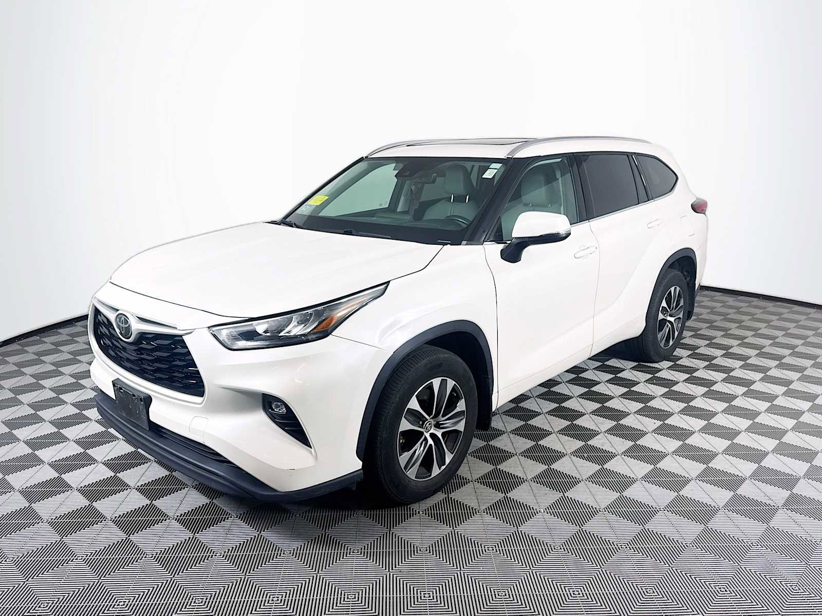 Used 2020 Toyota Highlander XLE