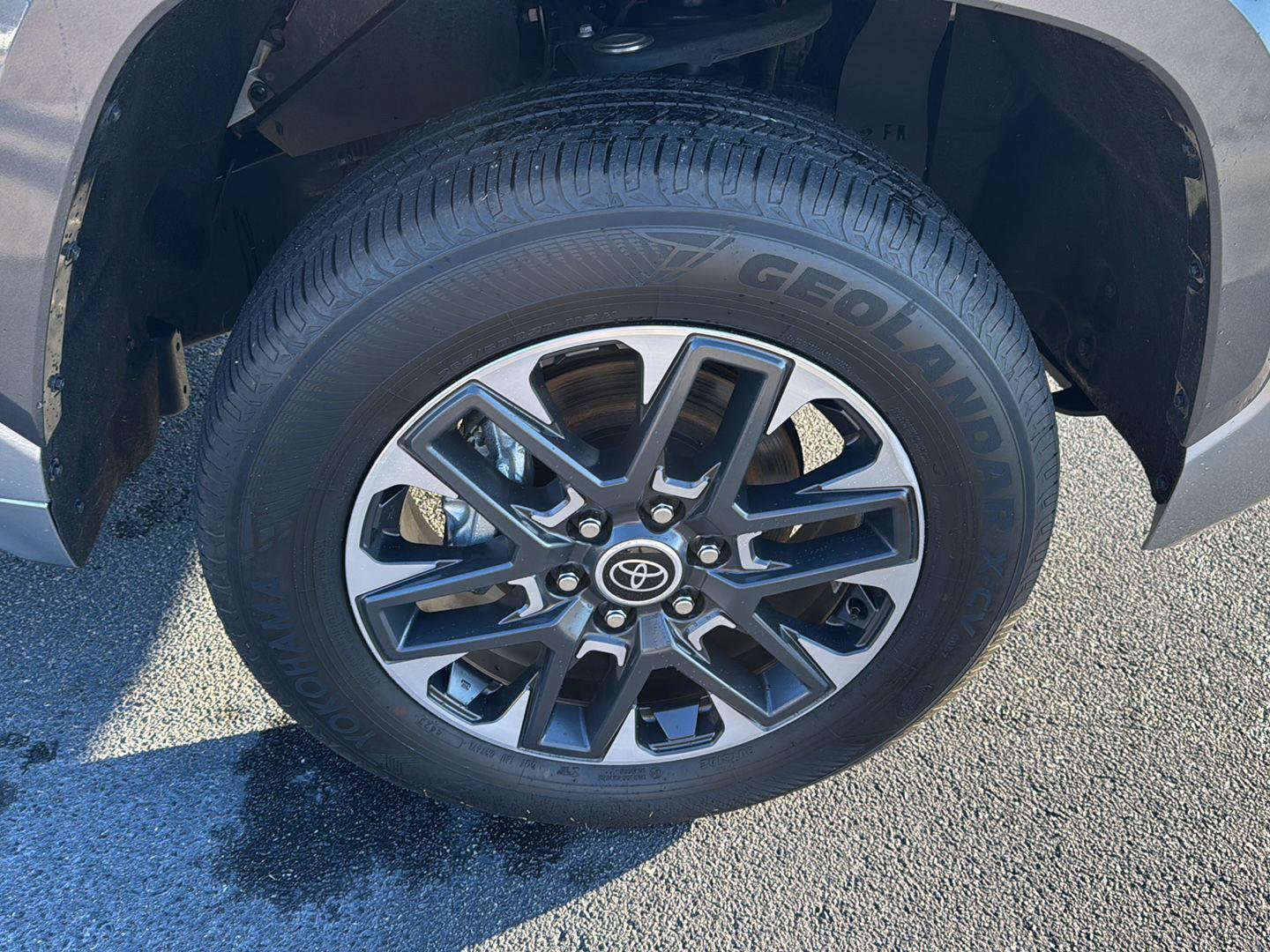 Used 2024 Toyota Tundra Limited image 35