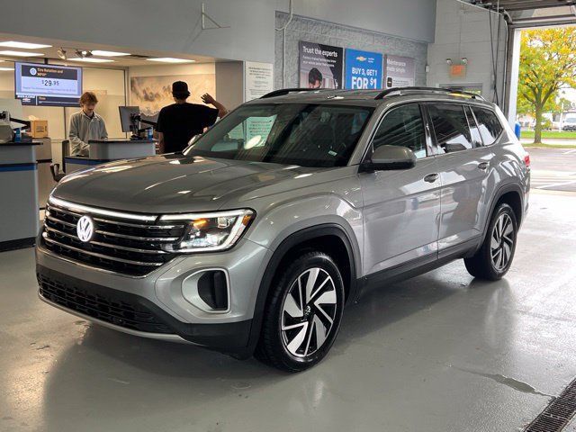 Used 2025 Volkswagen Atlas SE
