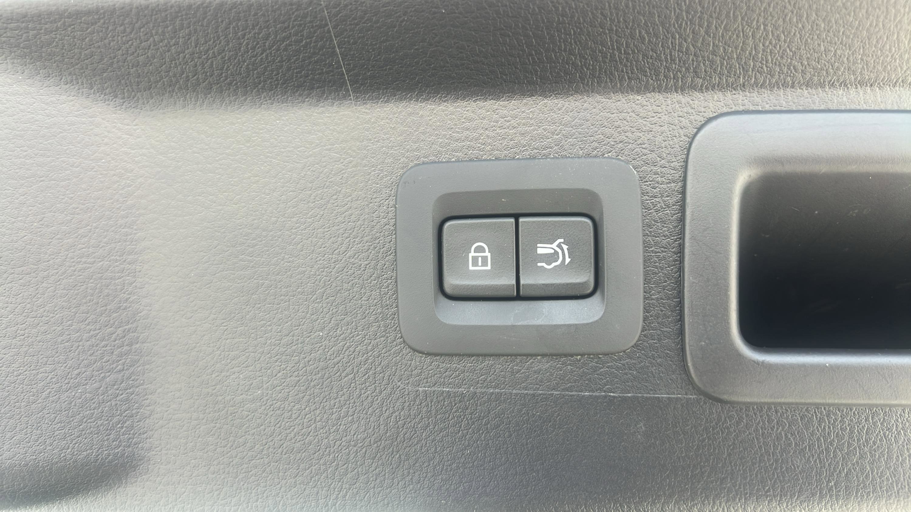 Used 2024 MAZDA CX-50 AWD 2.5 S w/ Preferred Package image 19