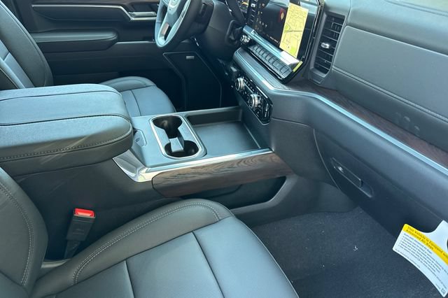 New 2026 GMC Sierra 3500 SLT w/ SLT Convenience Package AWD/4WD image 17