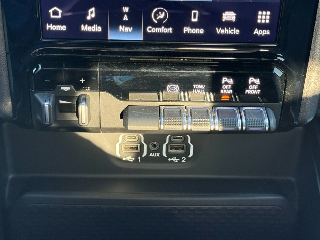 Used 2022 RAM 2500 Big Horn w/ Night Edition image 24