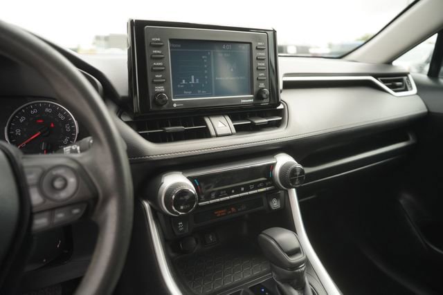 Used 2022 Toyota RAV4 XLE FWD image 26