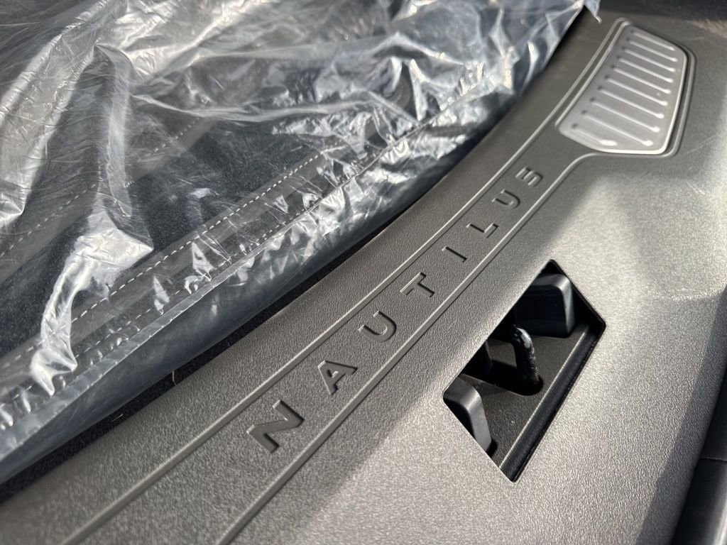 New 2024 Lincoln Nautilus Black Label w/ Jet Appearance Package (87T) image 61