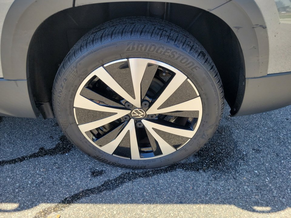 Used 2022 Volkswagen Taos SE image 29