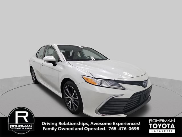 Used 2023 Toyota Camry XLE w/ Cold Weather Package FWD image 9