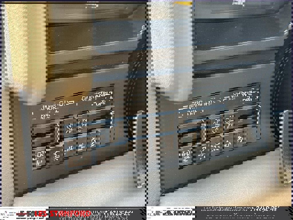 Used 1993 Cadillac Allante image 24