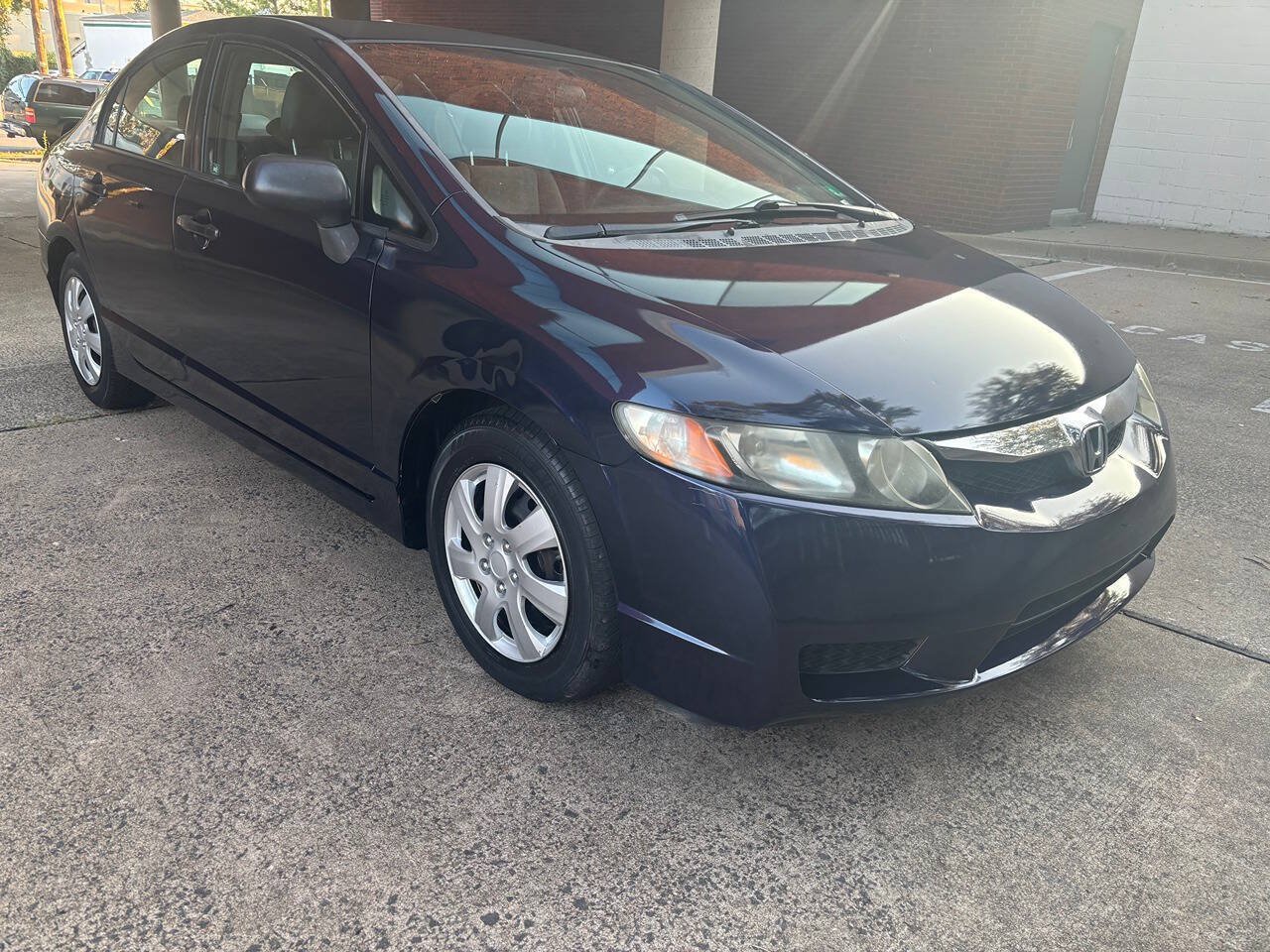 Used 2010 Honda Civic DX-VP image 3