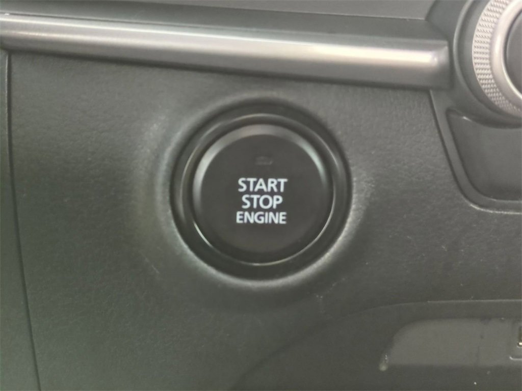 Used 2020 MAZDA MAZDA3 Hatchback image 13