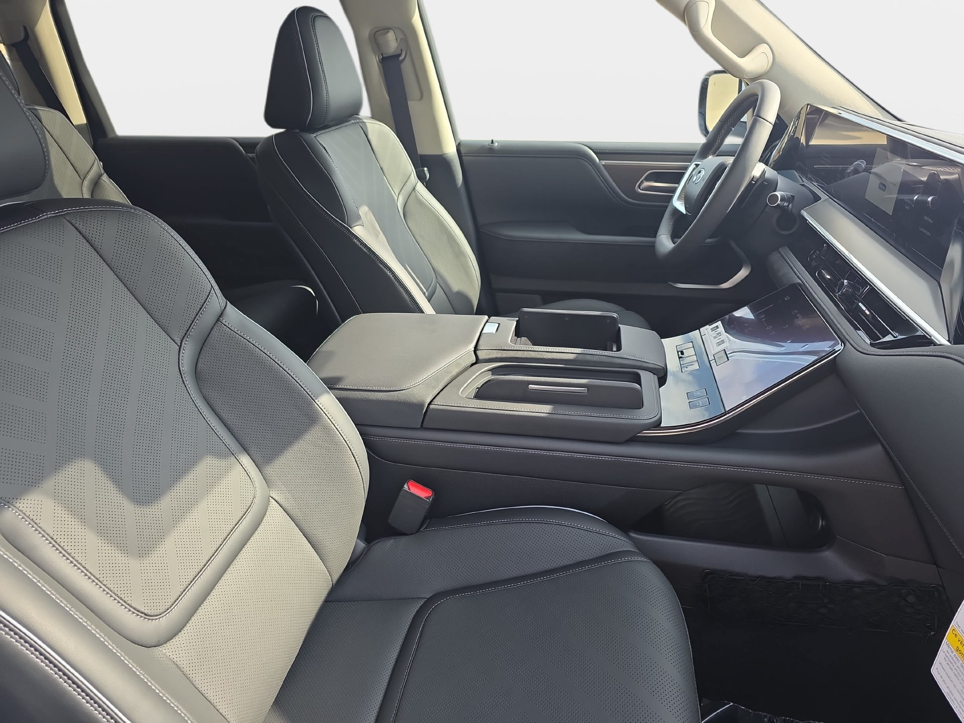 New 2027 INFINITI QX80 Luxe w/ Cargo Package AWD/4WD image 10