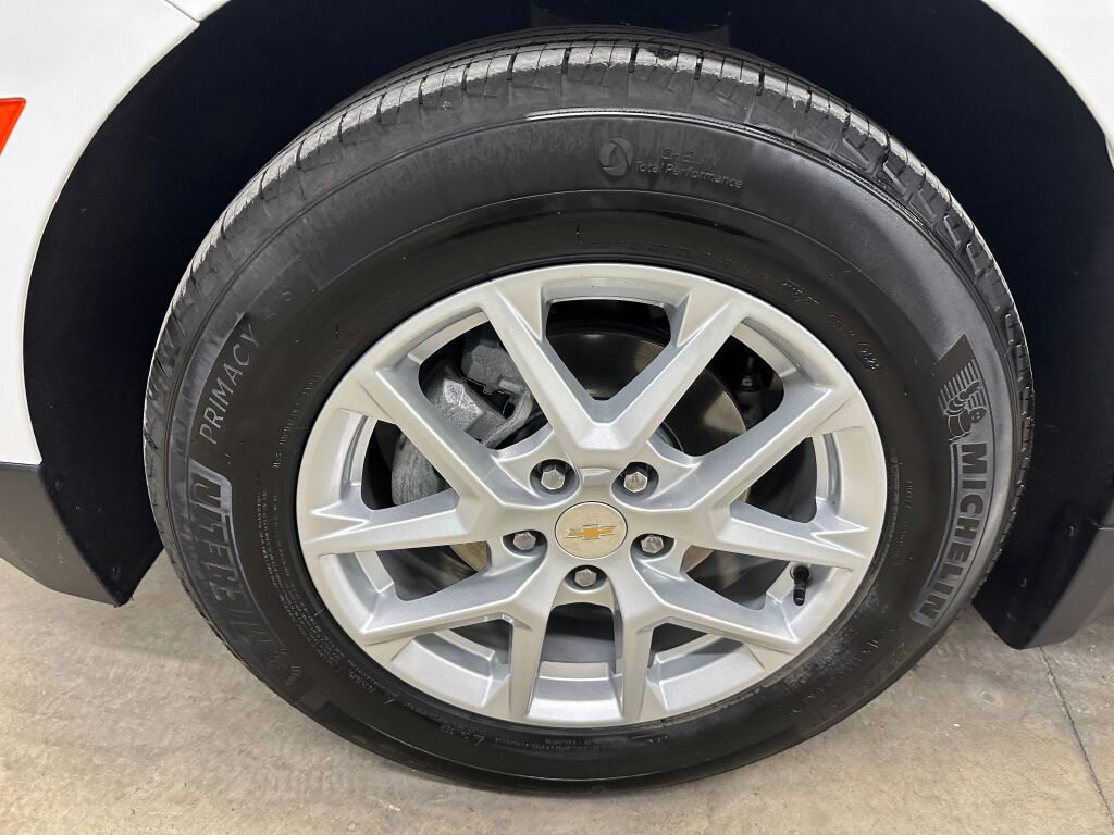 Certified 2024 Chevrolet Equinox LT w/ LPO, Floor Liner Package image 36