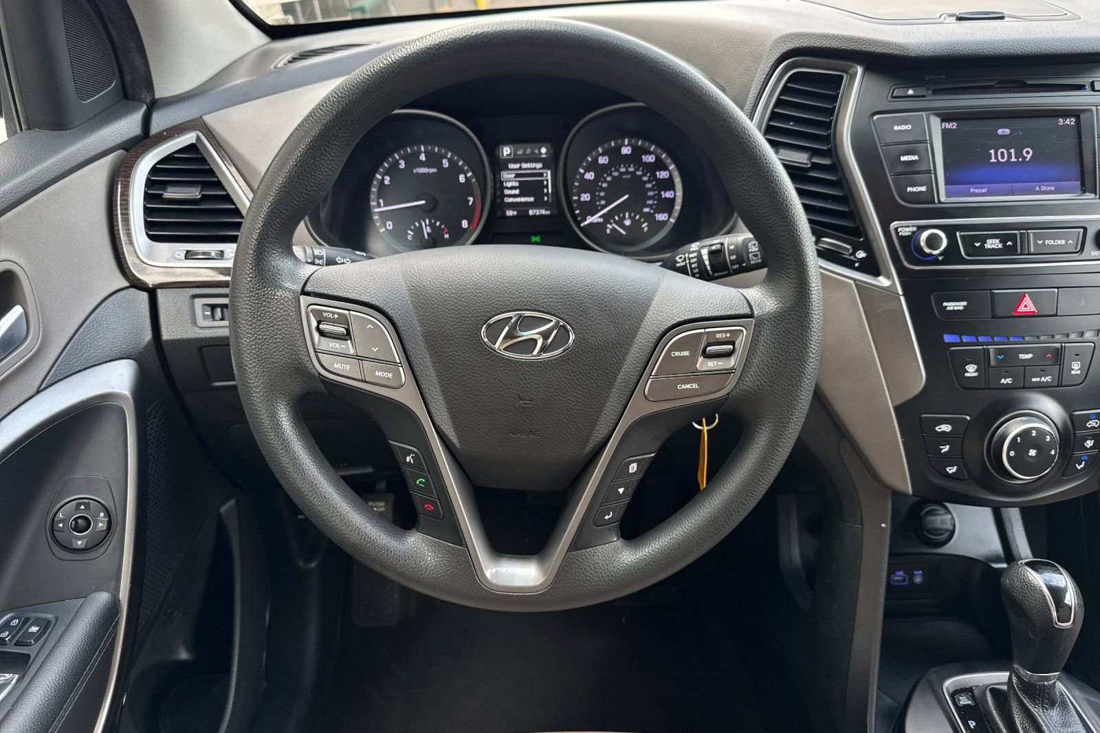 Used 2018 Hyundai Santa Fe Sport AWD/4WD image 14