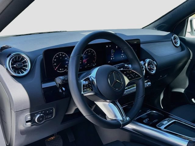 Used 2026 Mercedes-Benz GLA 250 4MATIC image 8