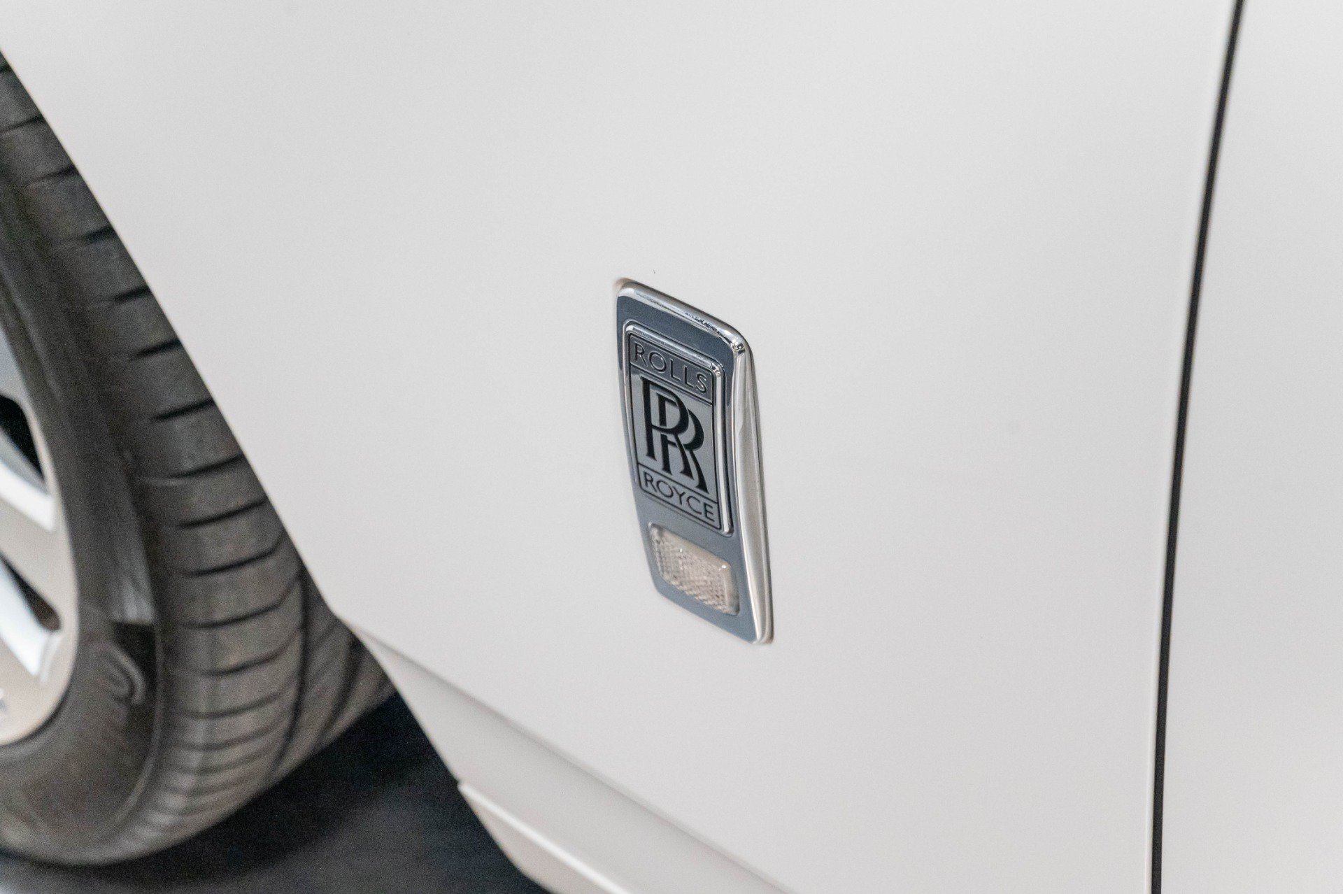 Used 2019 Rolls-Royce Phantom Sedan RWD image 19