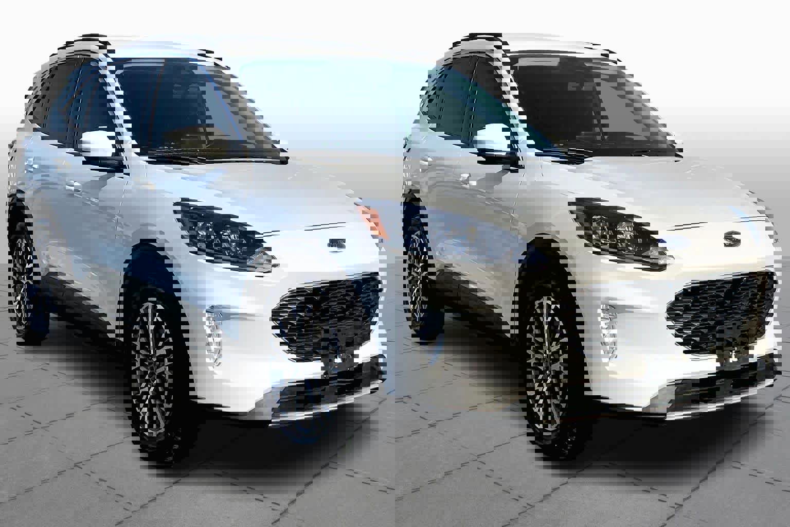 Used 2022 Ford Escape SEL w/ Technology Package image 3