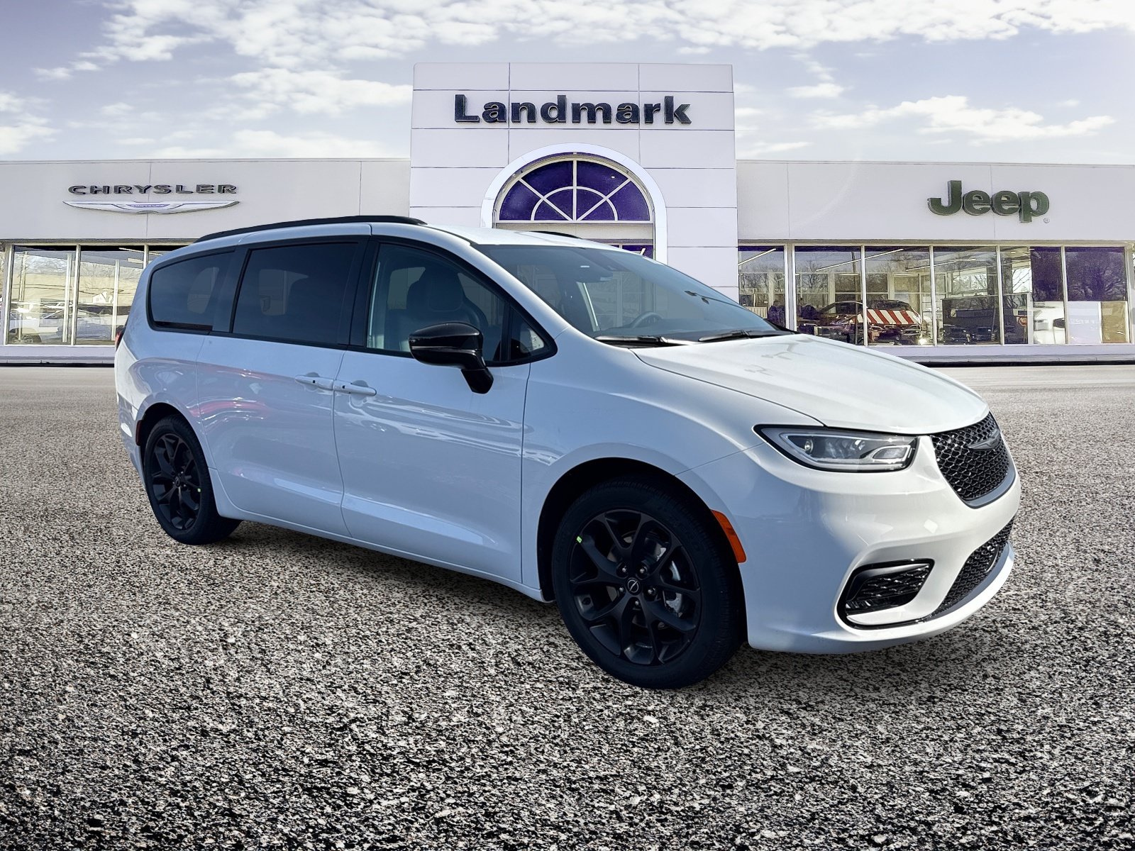 New 2026 Chrysler Pacifica Select w/ S Appearance Package