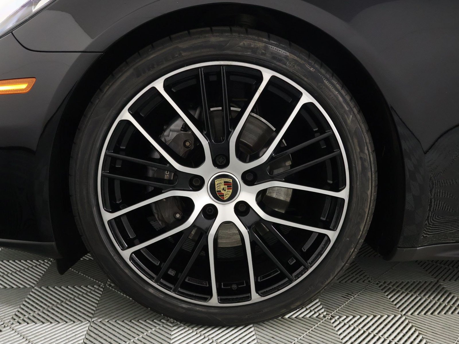 Certified 2023 Porsche Panamera RWD image 30
