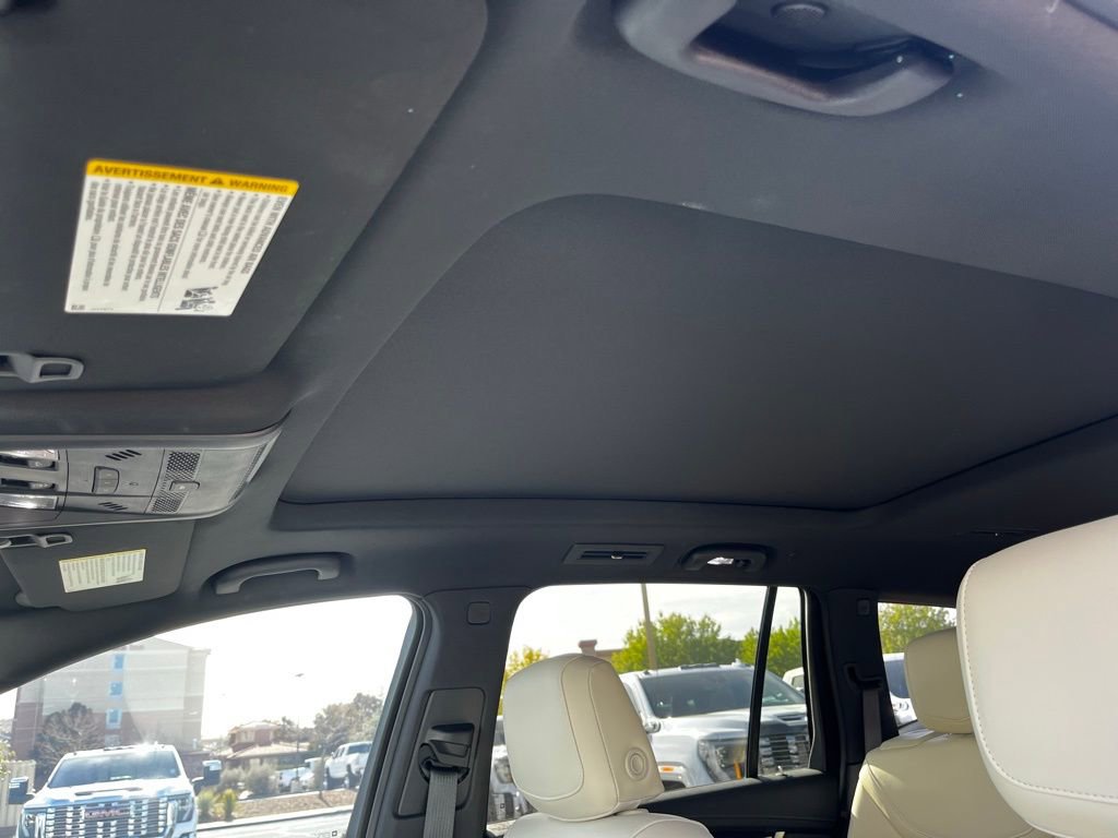 Used 2024 Cadillac XT6 Sport w/ Technology Package image 21