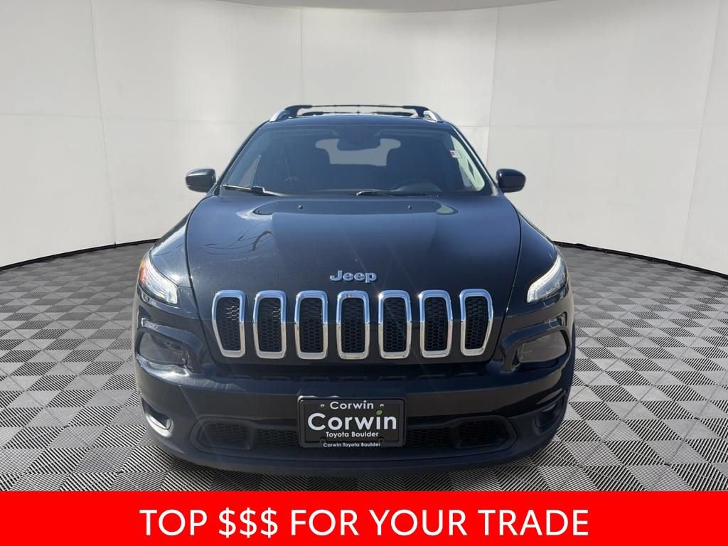 Used 2016 Jeep Cherokee Latitude w/ Cold Weather Group AWD/4WD image 2