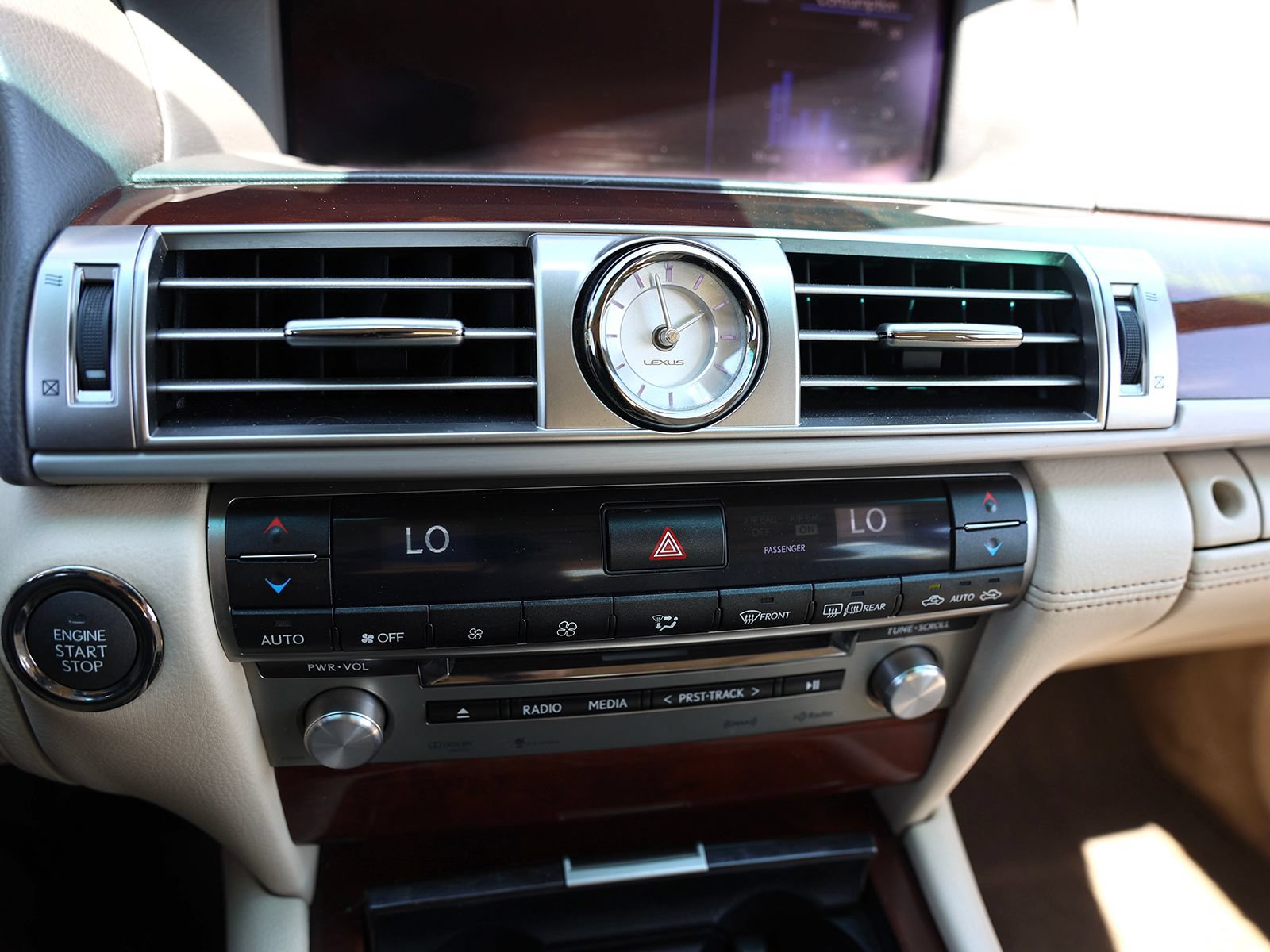 Used 2013 Lexus LS 460 AWD w/ Comfort Pkg image 26