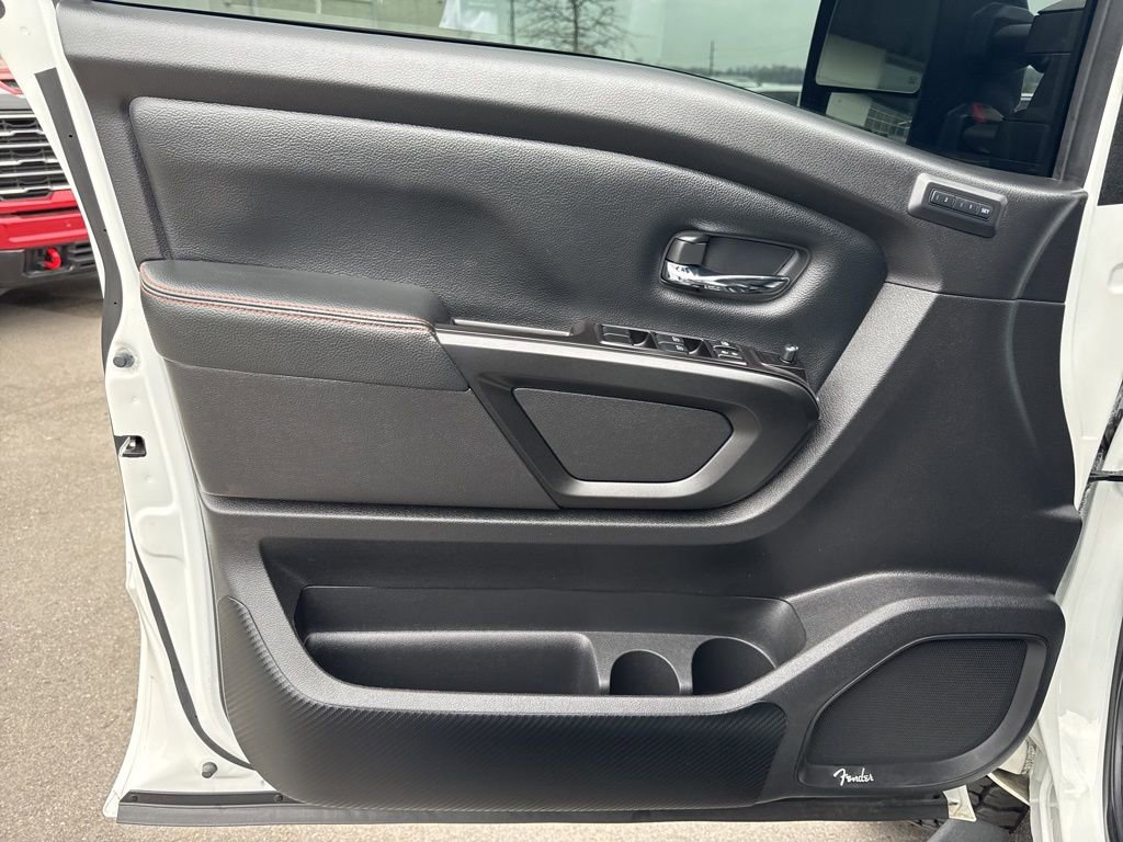 Used 2021 Nissan Titan PRO-4X w/ Pro-4x Convenience Package image 10