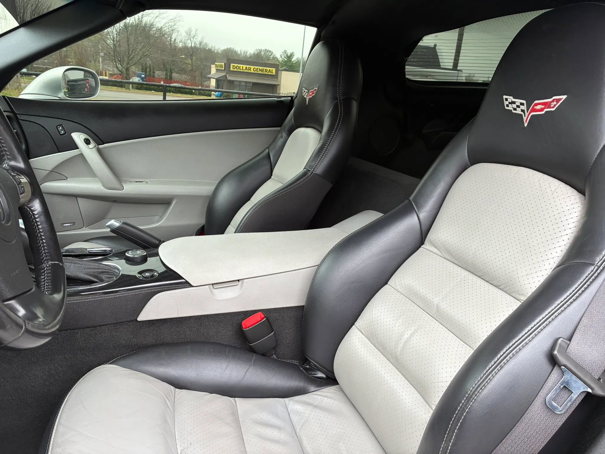 Used 2010 Chevrolet Corvette Coupe w/ Preferred Equipment Group image 6